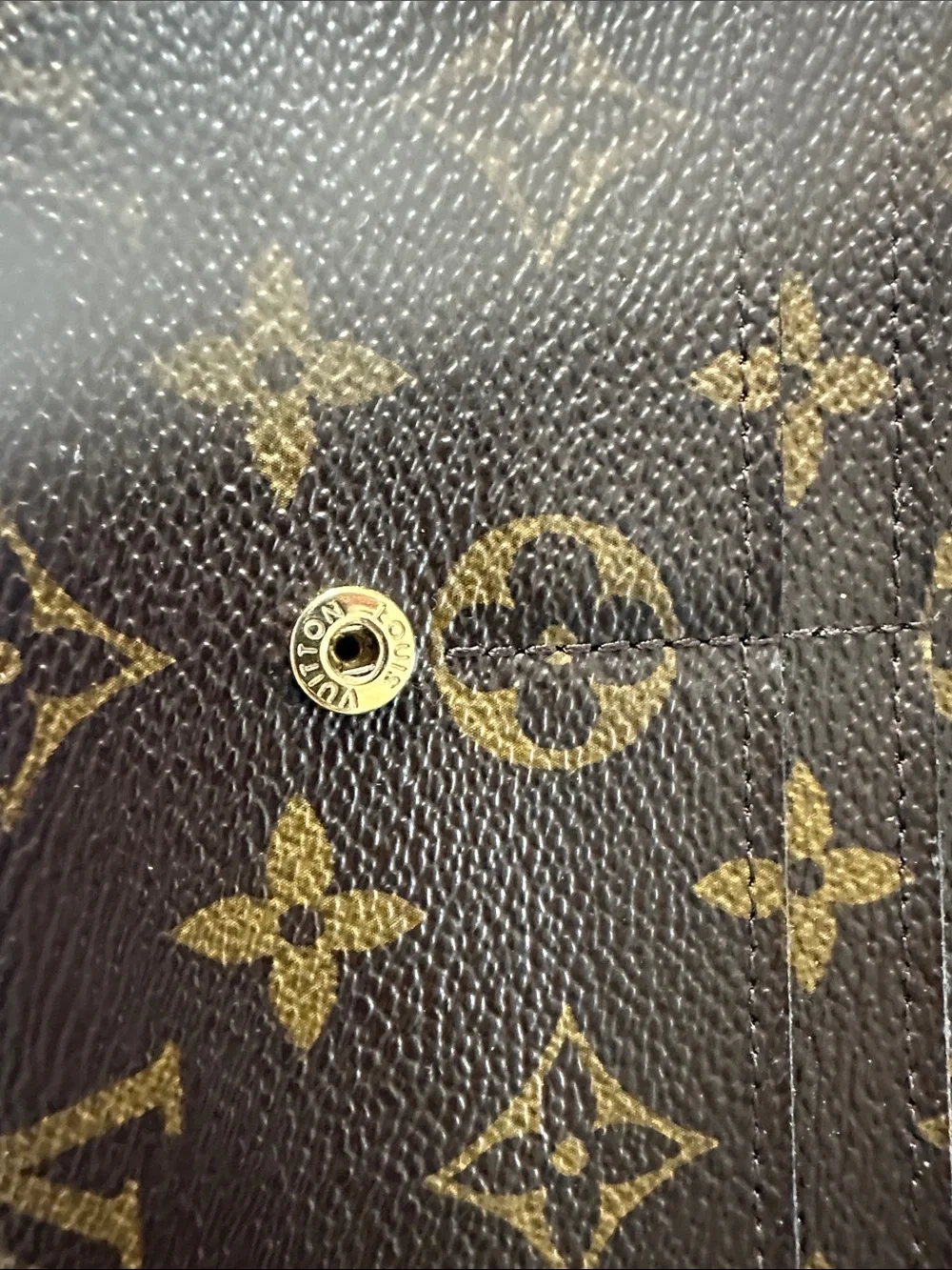 Authentic Louis Vuitton Monogram Sarah Wallet
